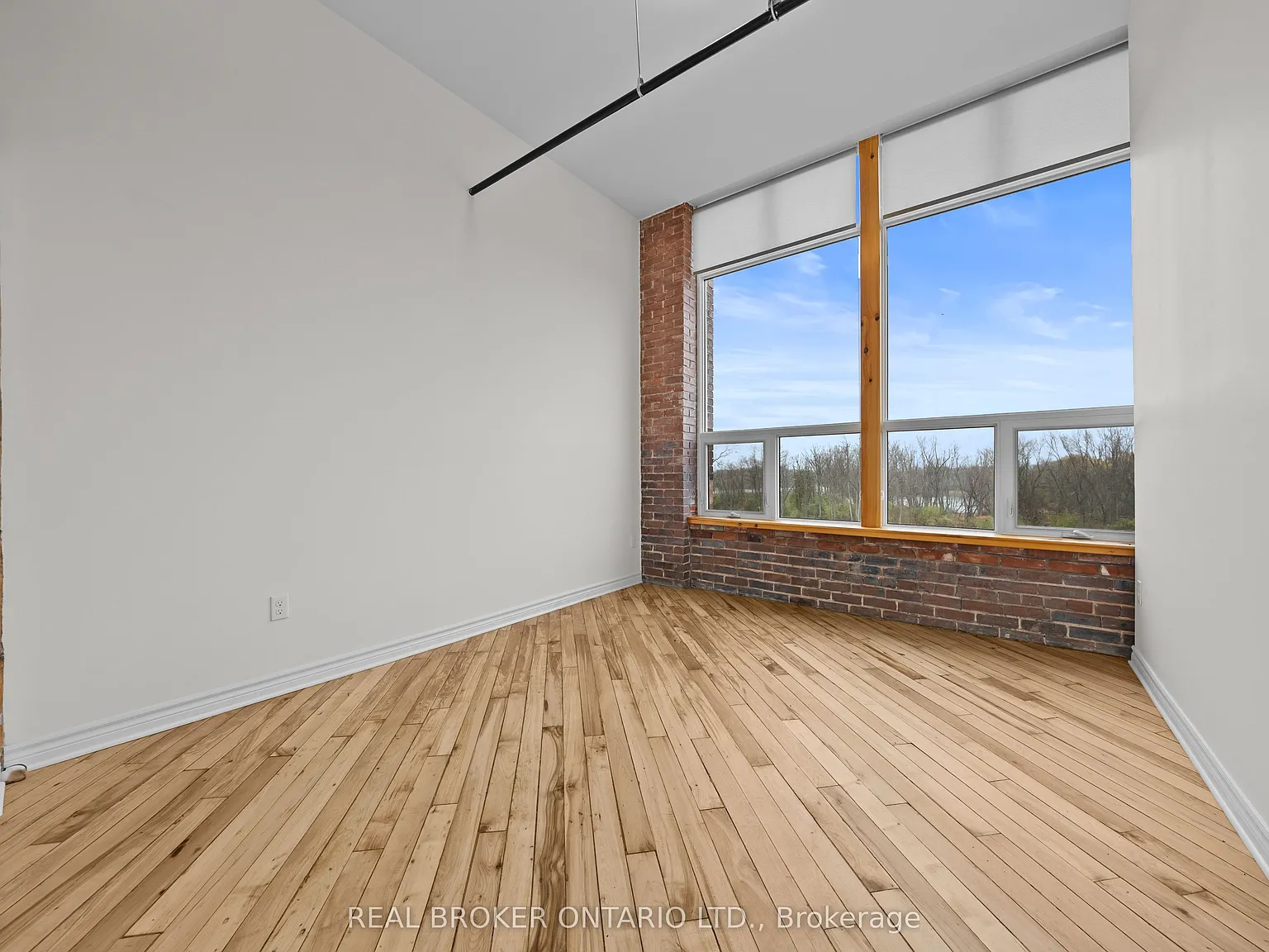2 bed, $2,950 — Photo 3
