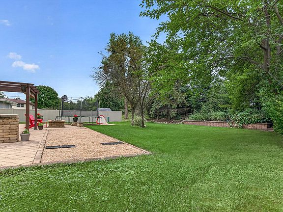 5th image of 10000 Redbud Rd