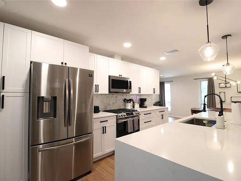 3745 SW 6th Pl — Photo 30
