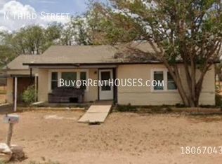 245 N 3rd St, Slaton, TX 79364