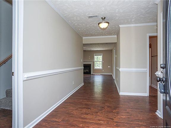 3rd image of 330 Collinwood Dr