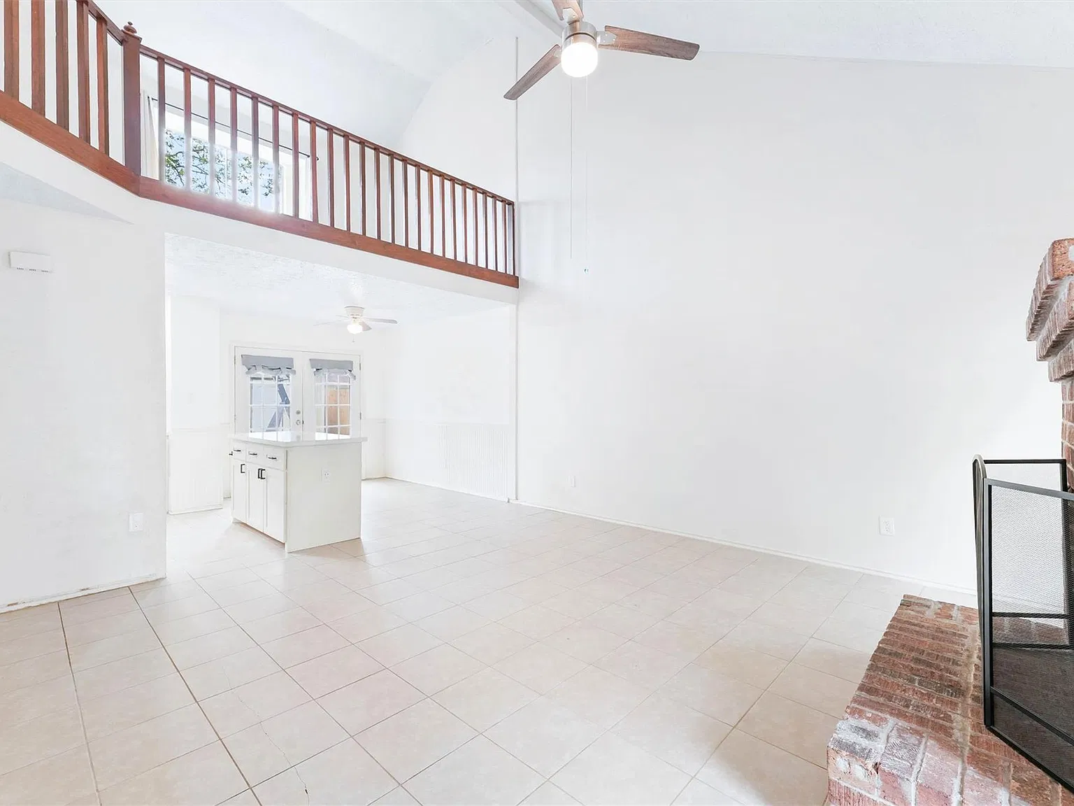 3 bed, 2.0 bath, 1234 sqft, $1,750 — Photo 2