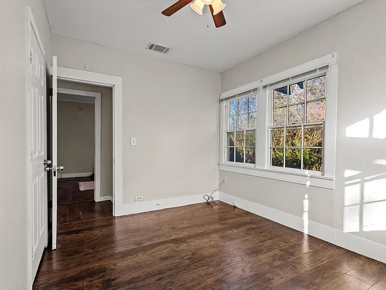 1310 W Morton St — Photo 36