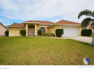 230 NW 37th Pl, Cape Coral, FL 33993