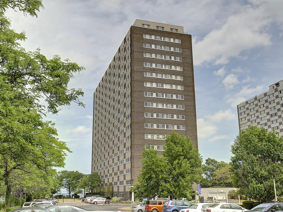 Marine Towers West