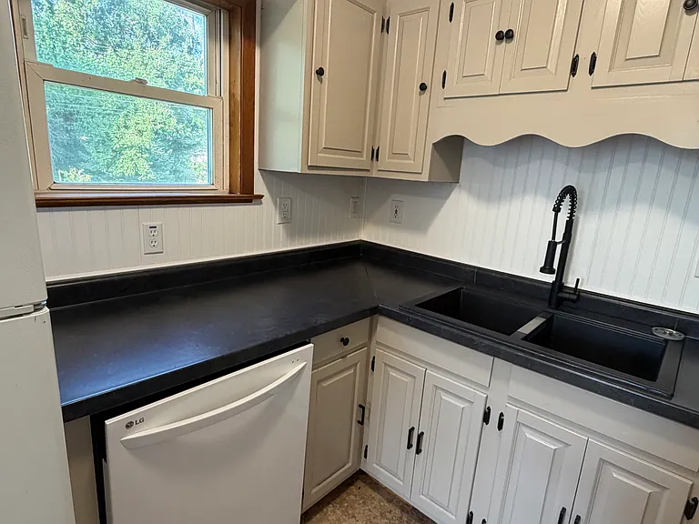 116 Victory Dr — Photo 13