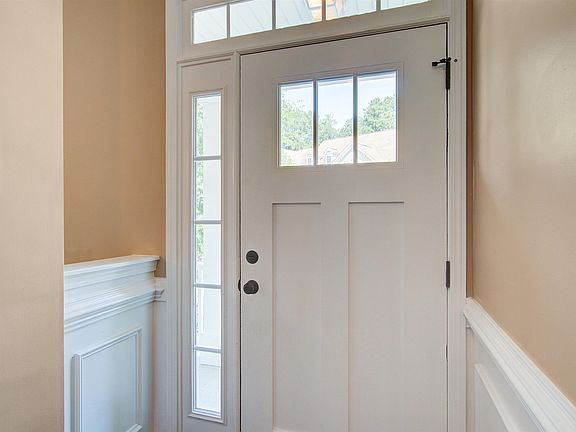 2nd image of 1433 Red Sunset Ln