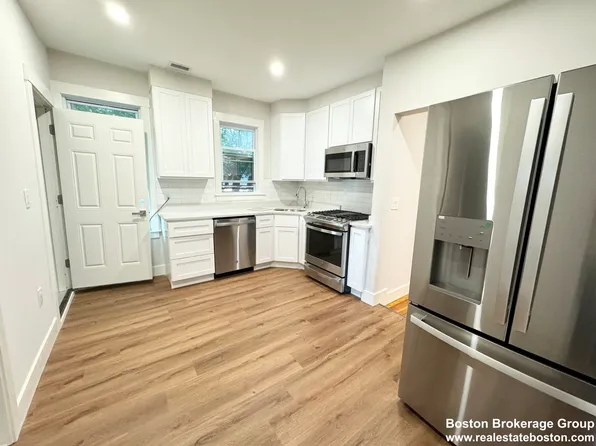 147 E Cottage St Floor 2, Dorchester, MA 02125