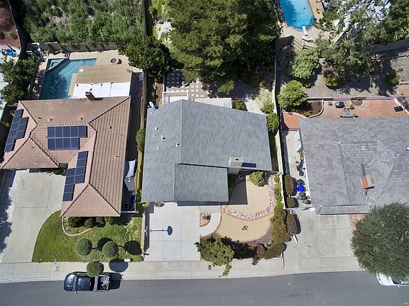 3rd image of 15180 Segovia Ct