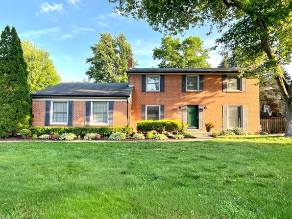1667 Ross Dr, Troy, MI 48084