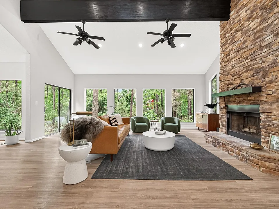 41 Creek Forest Ln