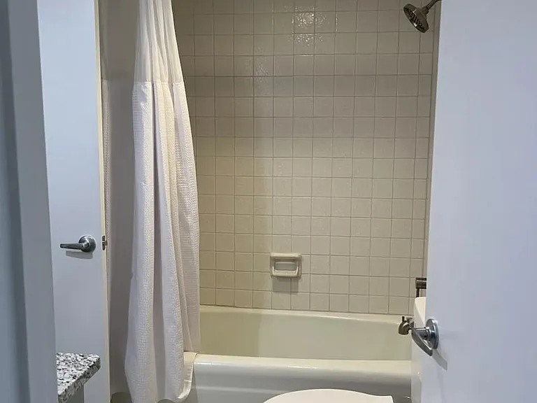 1506 Benjamin Pkwy — Photo 16