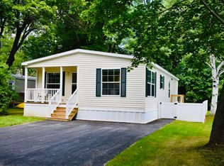 11 Vine St TRAILER C, South Berwick, ME 03908