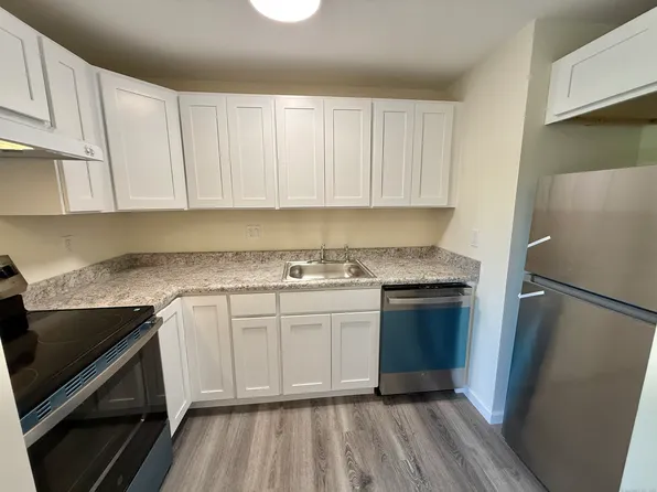 119 Burgundy Hill Lane #119, Middletown, CT 06457