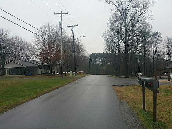 5th image of 720 Carolina Ave