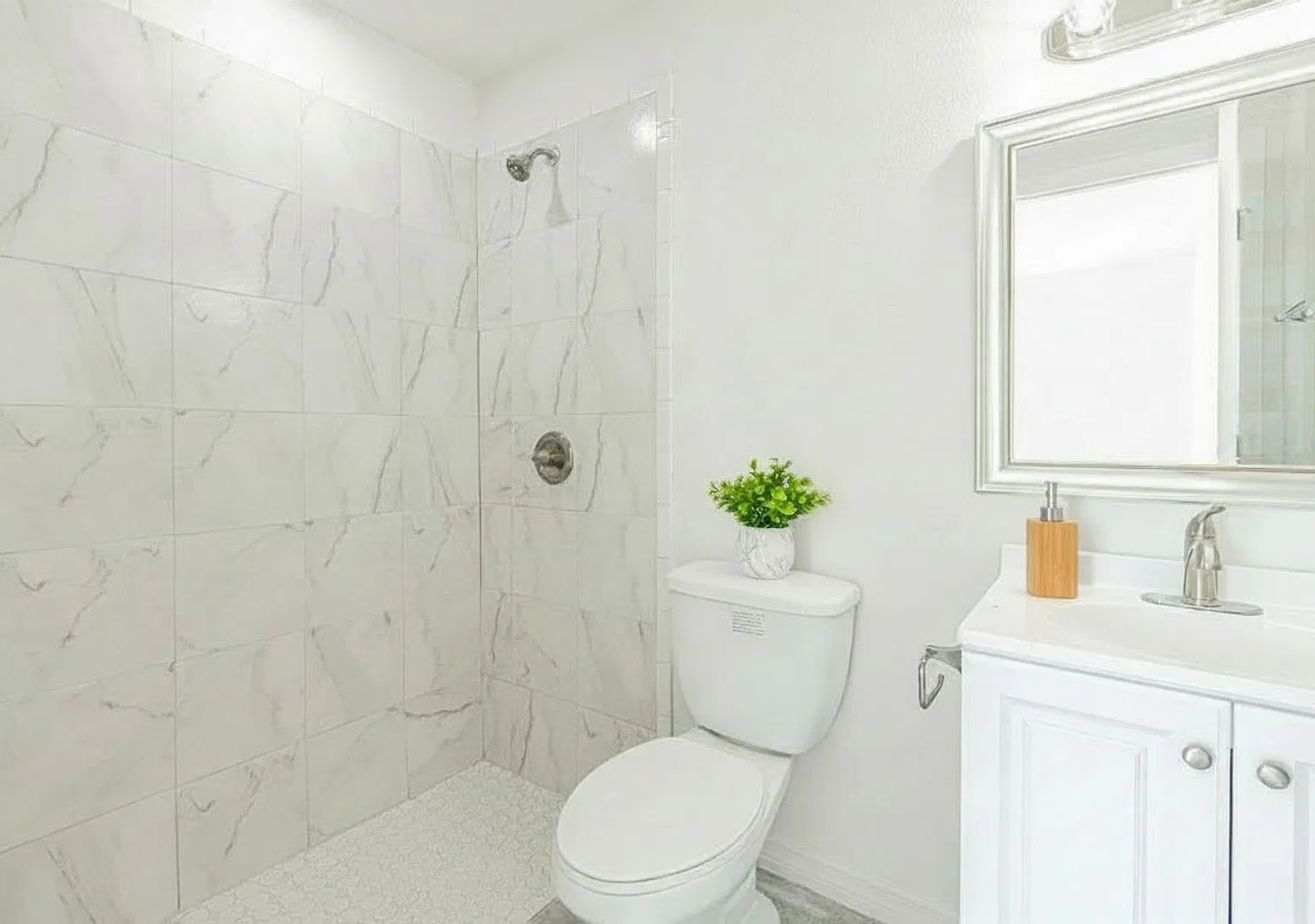 Move-In-Ready 3-Bedroom Home with Garage | Lehigh Acres — Photo 2