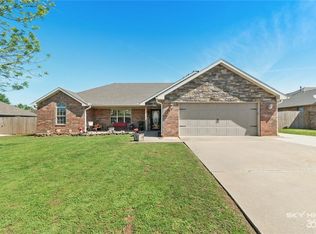 326 Ridgemont Ave, Lowell, AR 72745