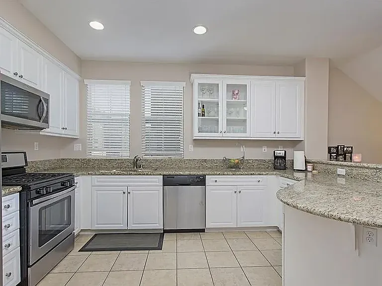 1831 Crimson Ct #8 — Photo 4