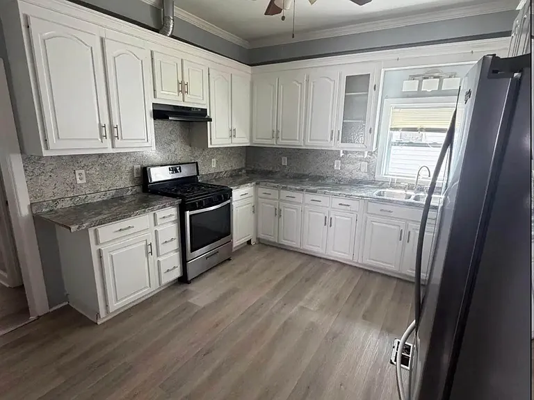 1125 Textile Pl — Photo 4