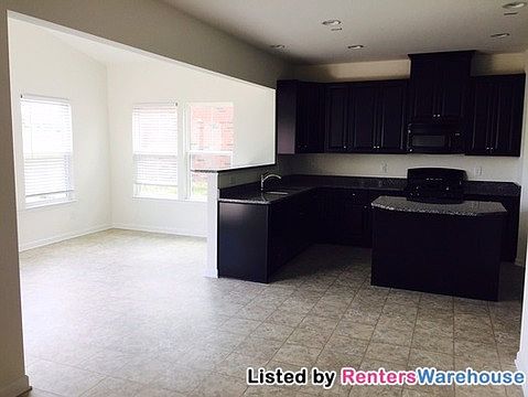 4th image of 534 Avondale Park Blvd