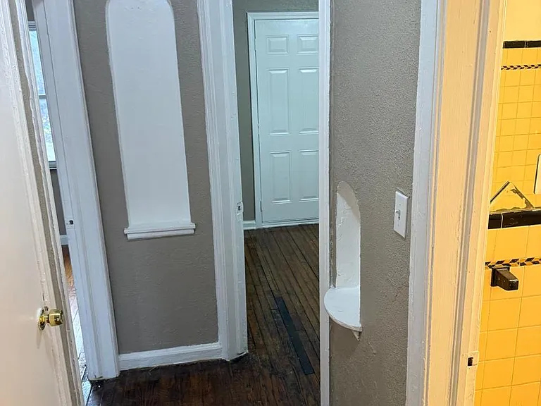 8331 Whitcomb St — Photo 7