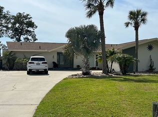 12018 W Bayshore Dr, Crystal River, FL 34429