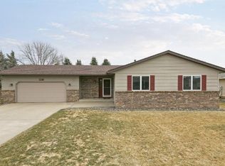 1165 Menke Cir, Shakopee, MN 55379