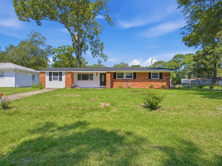 12433 Deerfield Rd — Photo 5