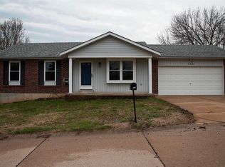 1722 Ballard Dr, Imperial, MO 63052