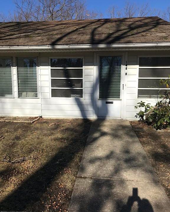 1st image of 146B Farrington Ct #100B