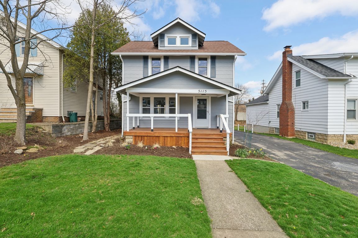 Oakmont Dr-S0804-001.jpg