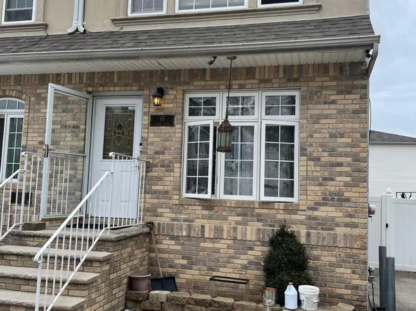 65 Benson St, Staten Island, NY 10312