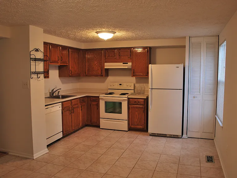 9192 Forest Breeze Ct — Photo 14