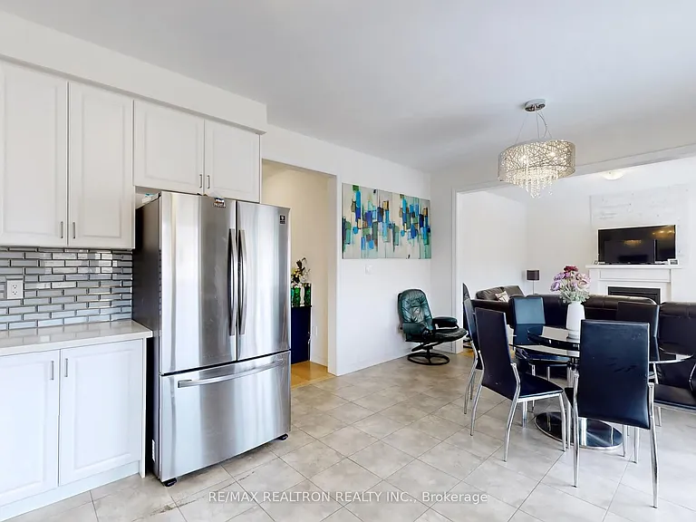 22 Pietrowski Dr #UPPER — Photo 12