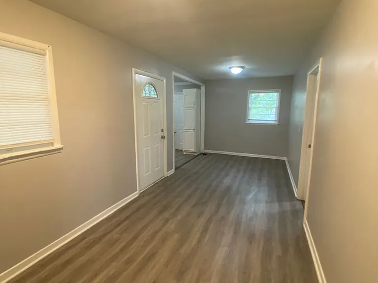 1376 5th Pl NW — Photo 3