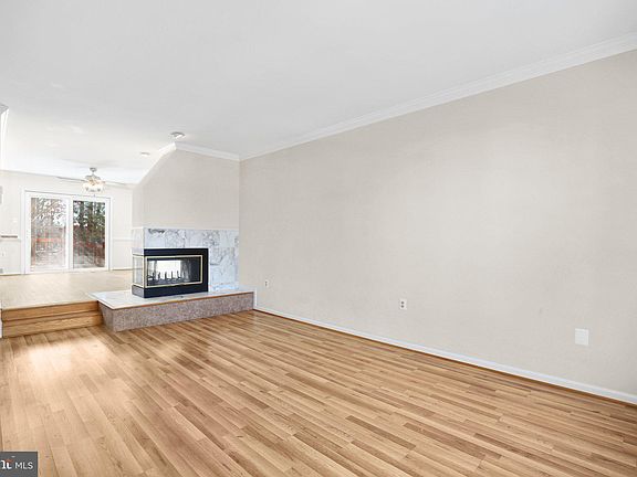 4th image of 8072 Hilliard Dr