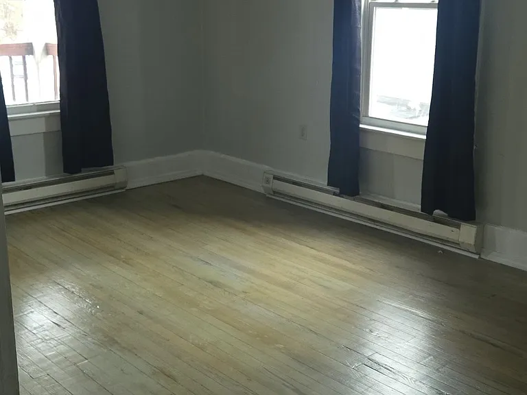 325 Williams St #B — Photo 6