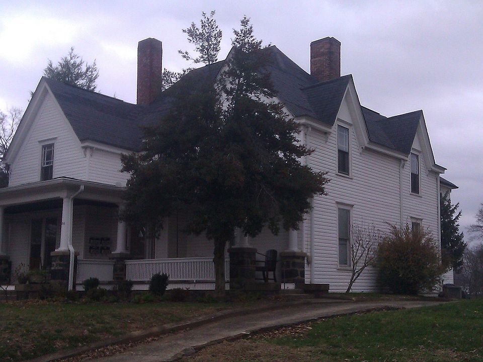 124 logan ave
