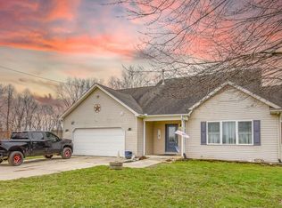 981 Generic Dr, Quincy, MI 49082