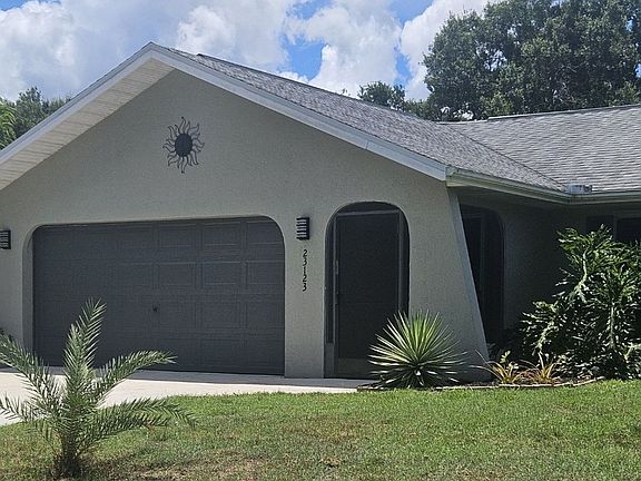 3rd image of 23123 Glen Ave