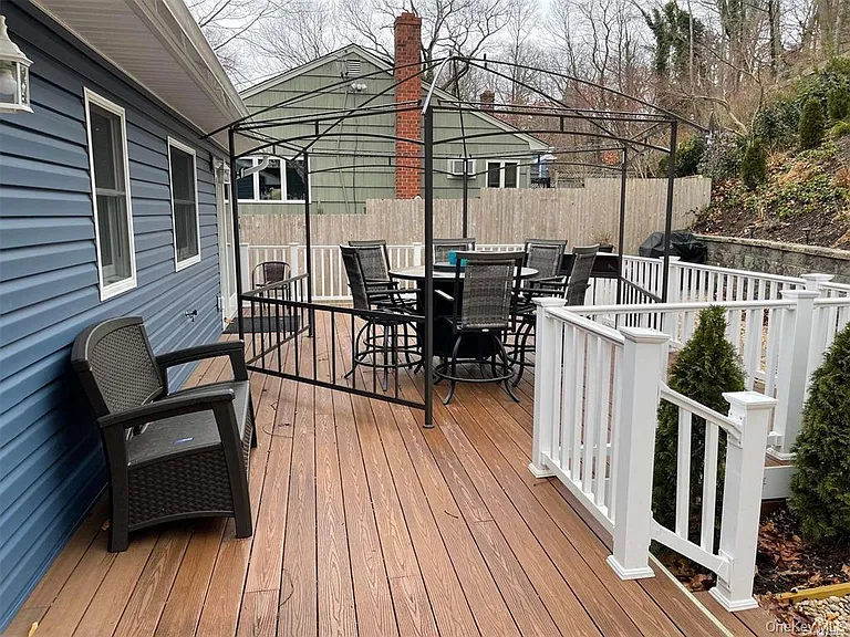 84 Ocean Ave — Photo 24
