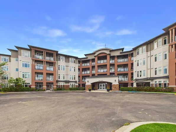 5213 N 61st St #302, Red Deer, AB T4N 6N5