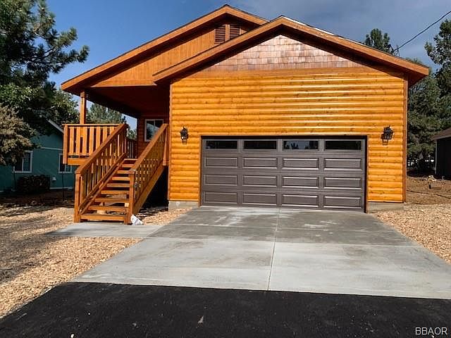 1st image of 641 Villa Grove Ave