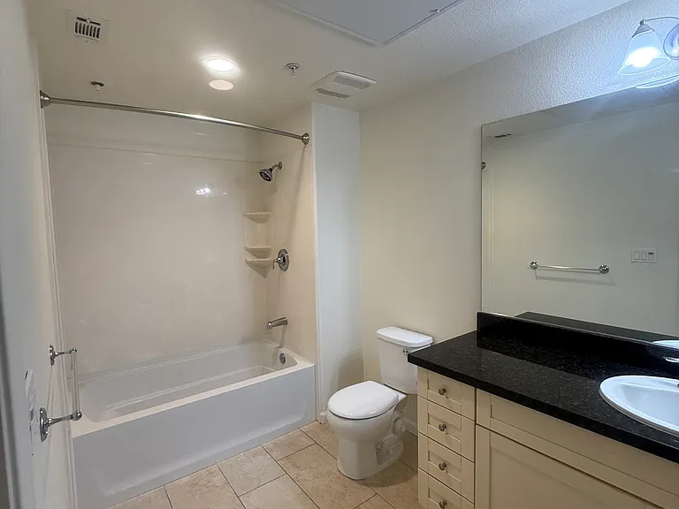 Diamond Creek Condominiums/ Apartments — Photo 14