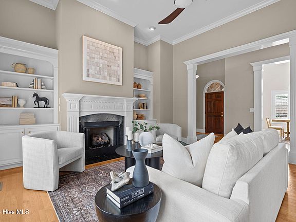 3rd image of 7 Stanton Circle