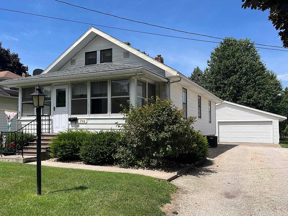 1st image of 746 Arnold St