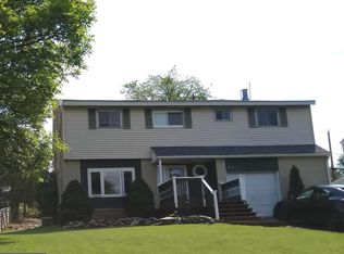 207 Greyhorse Rd, Willow Grove, PA 19090