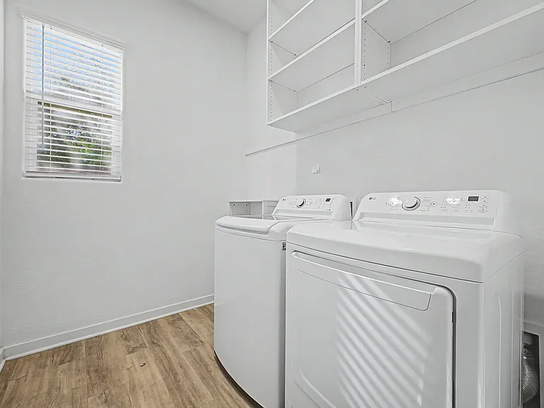 10112 E Trent Ave — Photo 22