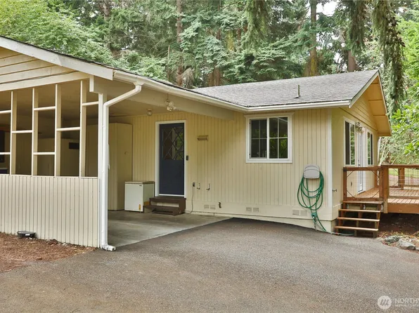 6255 Bayview Road, Clinton, WA 98236