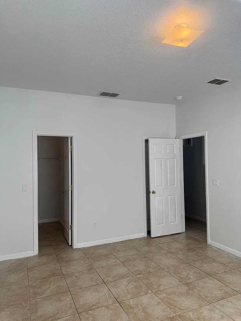 Beautiful Townhouse in Emerald Lake, Kissimmee — Photo 4